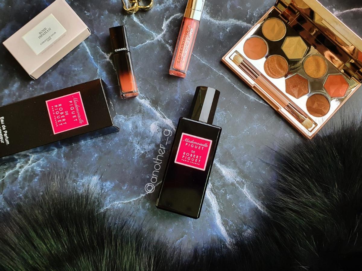 عطر ادکلن مادموازل پیگه رابرت پیگه - Mademoiselle Piguet Robert Piguet - بررسی، قیمت و خرید