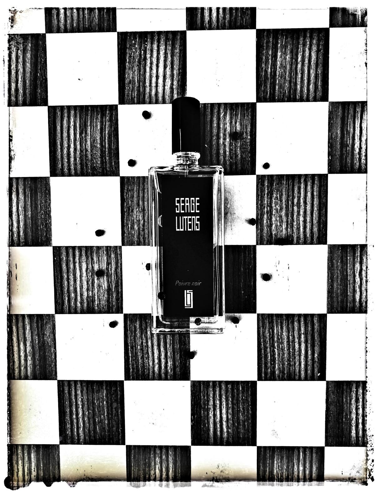 عطر ادکلن پُوِر نُوآر سرج لوتنس - Poivre Noir Serge Lutens - بررسی، قیمت و خرید