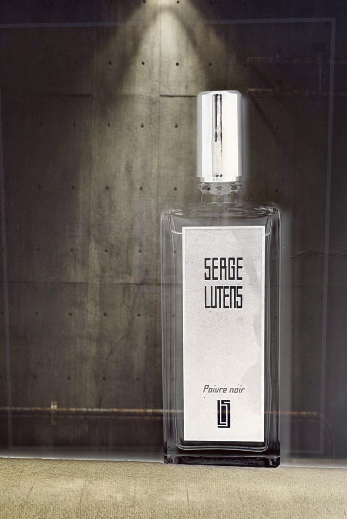 عطر ادکلن پُوِر نُوآر سرج لوتنس - Poivre Noir Serge Lutens - بررسی، قیمت و خرید