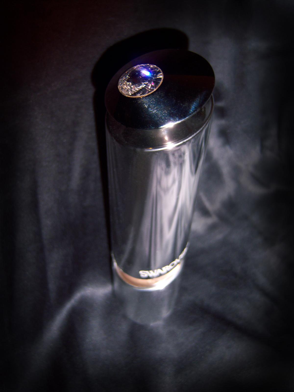 عطر ادکلن اُرا سواروسکی - Aura Swarovski - بررسی، قیمت و خرید