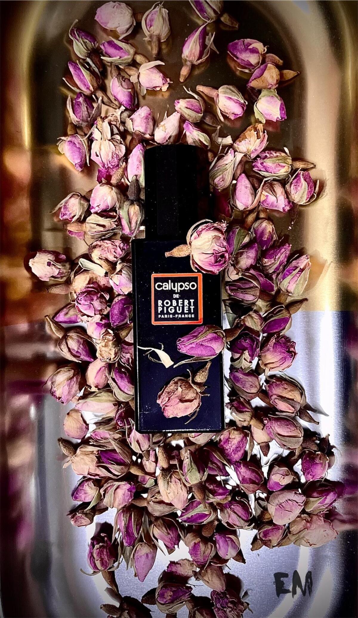 عطر ادکلن کالیپسو رابرت پیگه - Calypso Robert Piguet - بررسی، قیمت و خرید