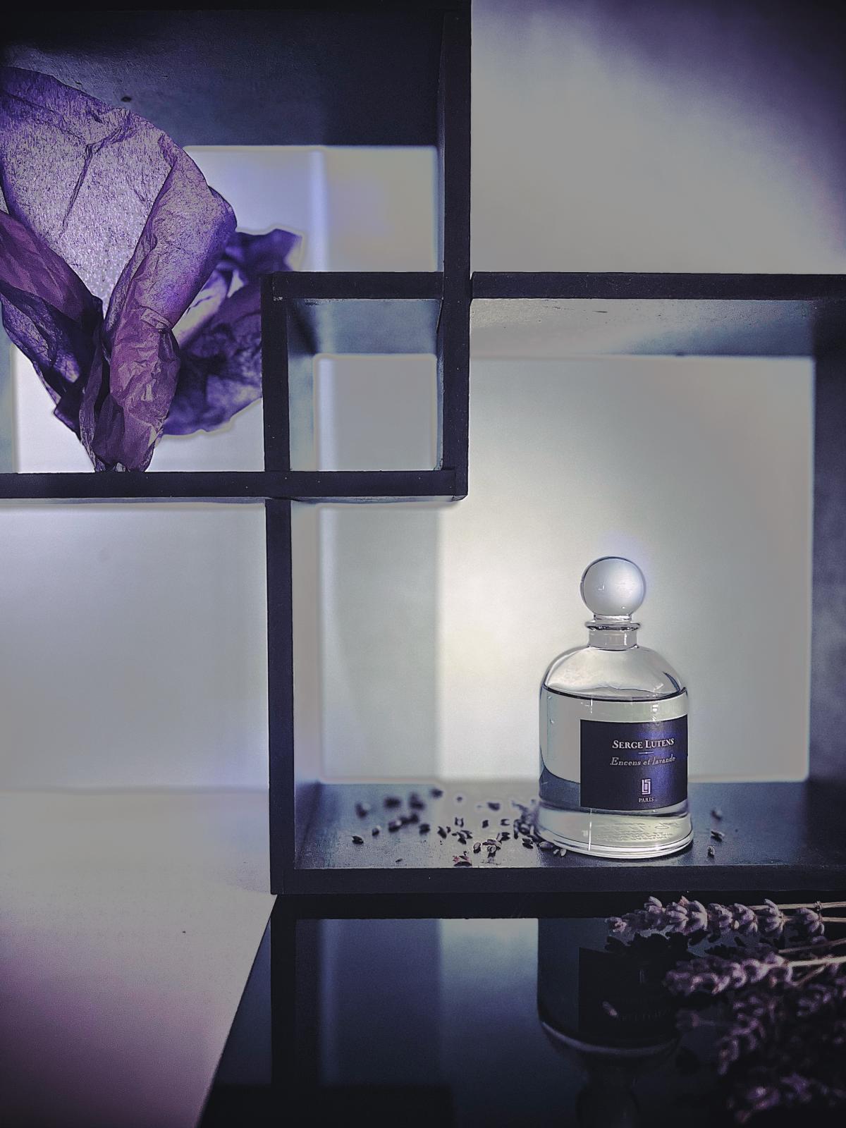 عطر ادکلن آنسن ای لاواند سرژ لوتنز - Encens et Lavande Serge Lutens - بررسی، قیمت و خرید
