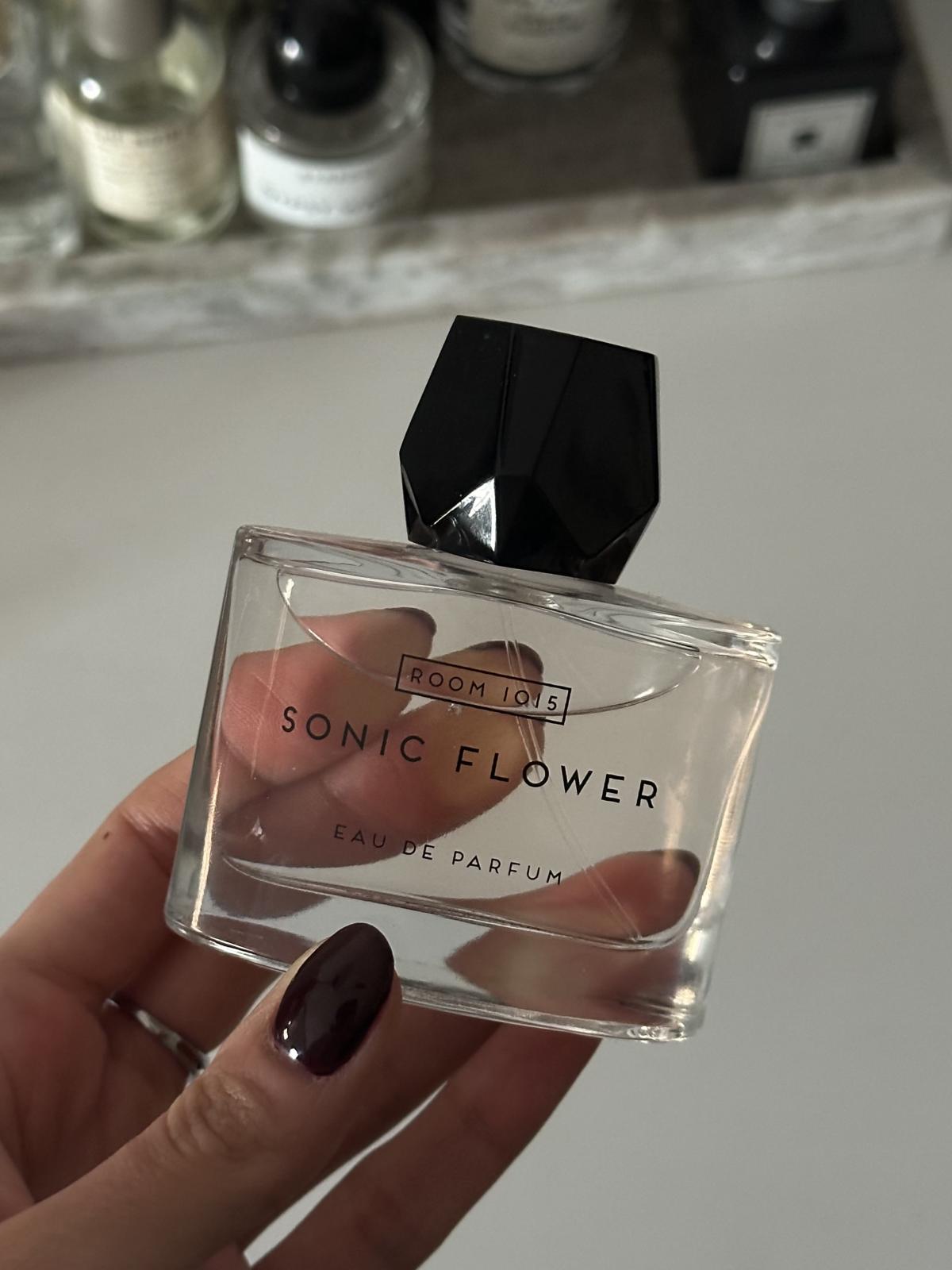 عطر ادکلن سونیک فلاور روم وان زیرو وان فایو - Sonic Flower Room 1015 - بررسی، قیمت و خرید