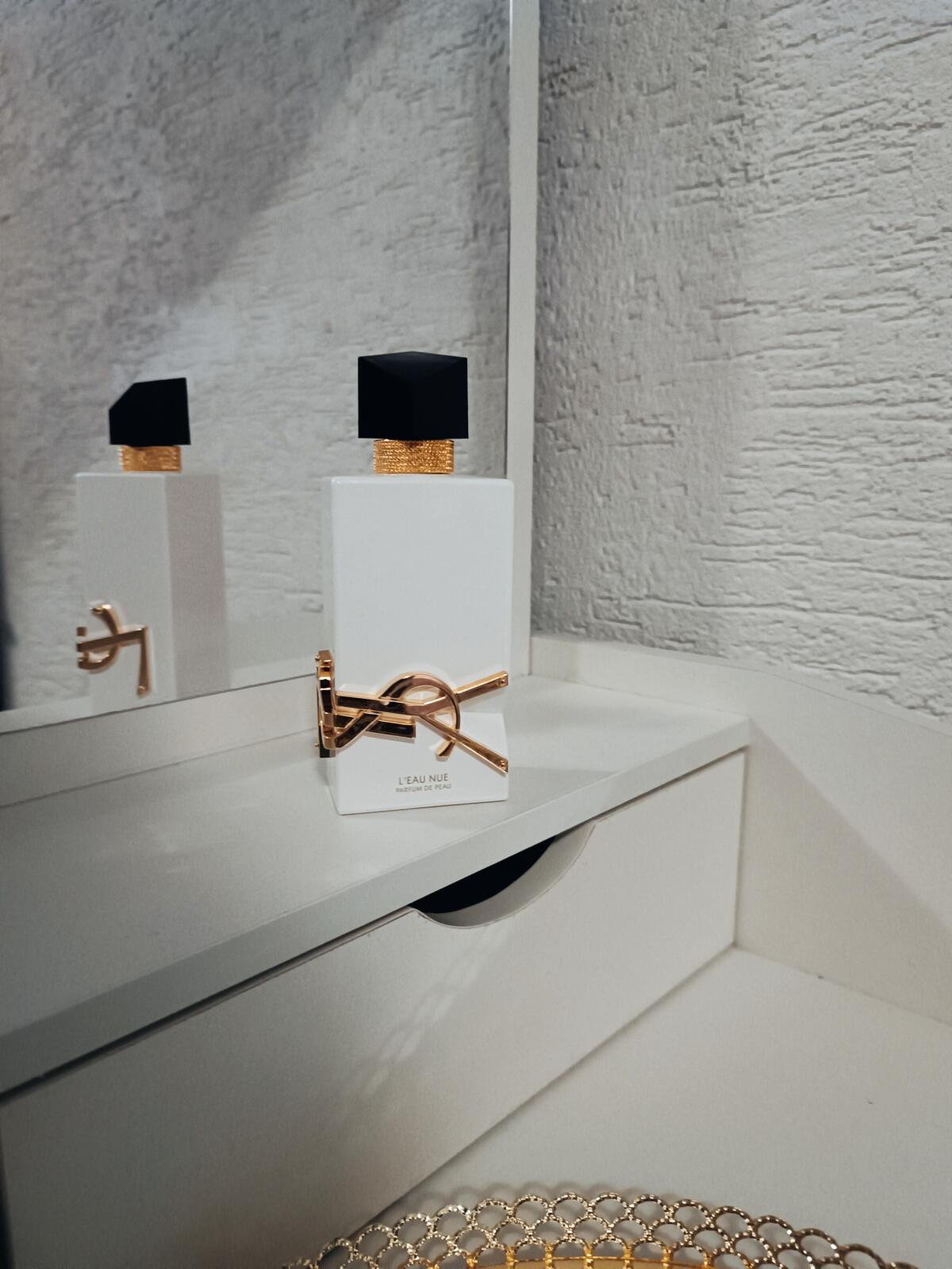 عطر ادکلن لیبر له نو ایو سن لورن - Libre L’Eau Nue Yves Saint Laurent - بررسی، قیمت و خرید
