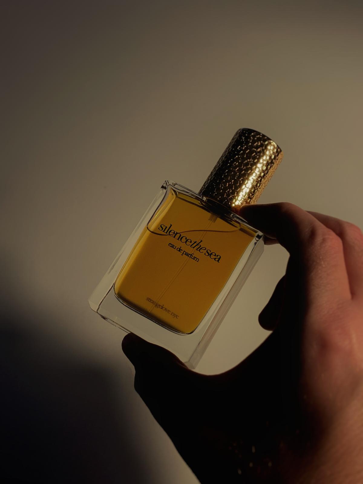 عطر ادکلن سایِلِنس دِ سی استرینج لاو نیویورک - Silence The Sea Strangelove NYC - بررسی، قیمت و خرید