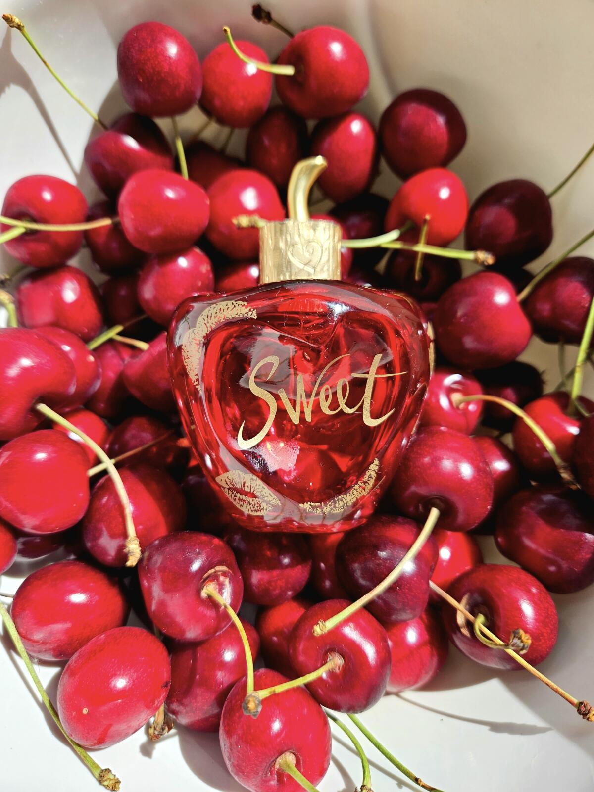 عطر ادکلن سوییت لولیتا لمپیکا - Sweet Lolita Lempicka - بررسی، قیمت و خرید