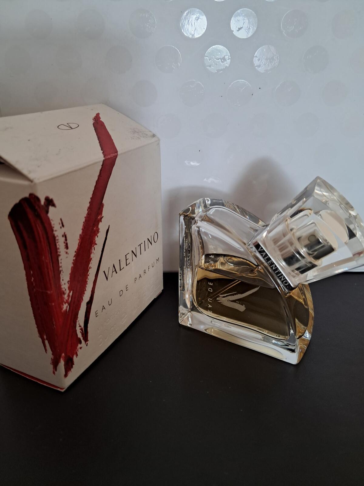 عطر ادکلن وی والنتینو - V Valentino - بررسی، قیمت و خرید