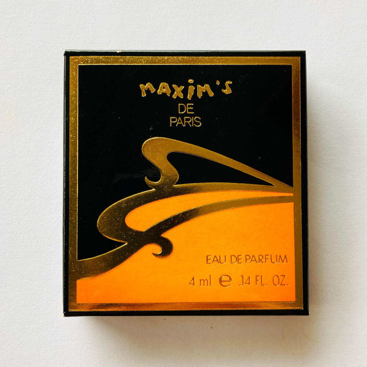 عطر ادکلن مَکسیِم دِ پاری مکسیم د پاریس - Maxim's de Paris Maxim's de Paris - بررسی، قیمت و خرید