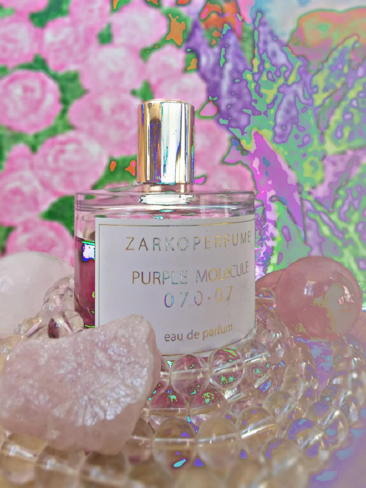 عطر ادکلن پرپل مولکول صفر هفتاد · صفر هفت زارکو پرفیوم - Purple Molecule 070 · 07 ZARKOPERFUME - بررسی، قیمت و خرید