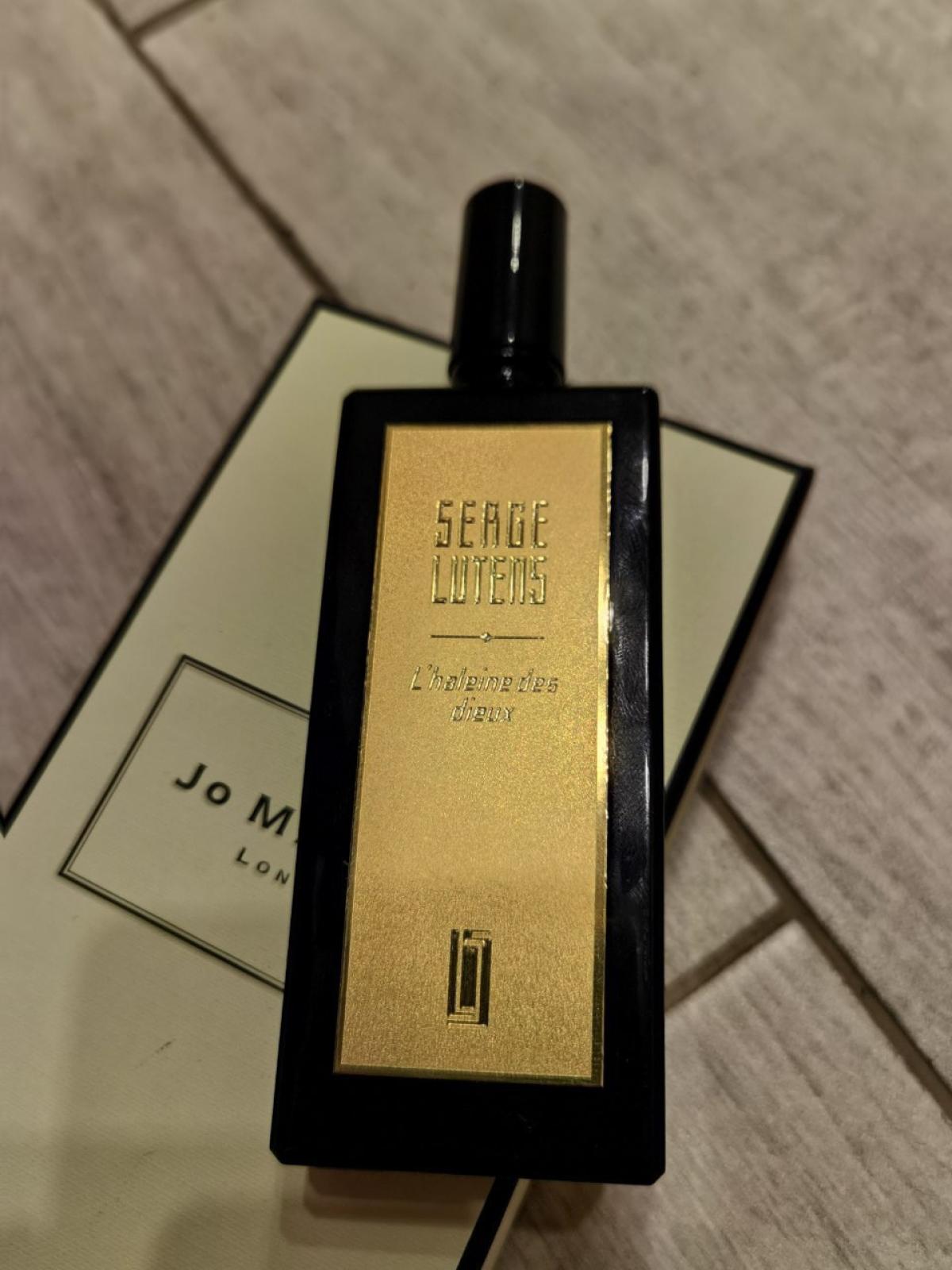 عطر ادکلن الهلن د دیو سرژ لوتنس - L'Haleine des Dieux Serge Lutens - بررسی، قیمت و خرید