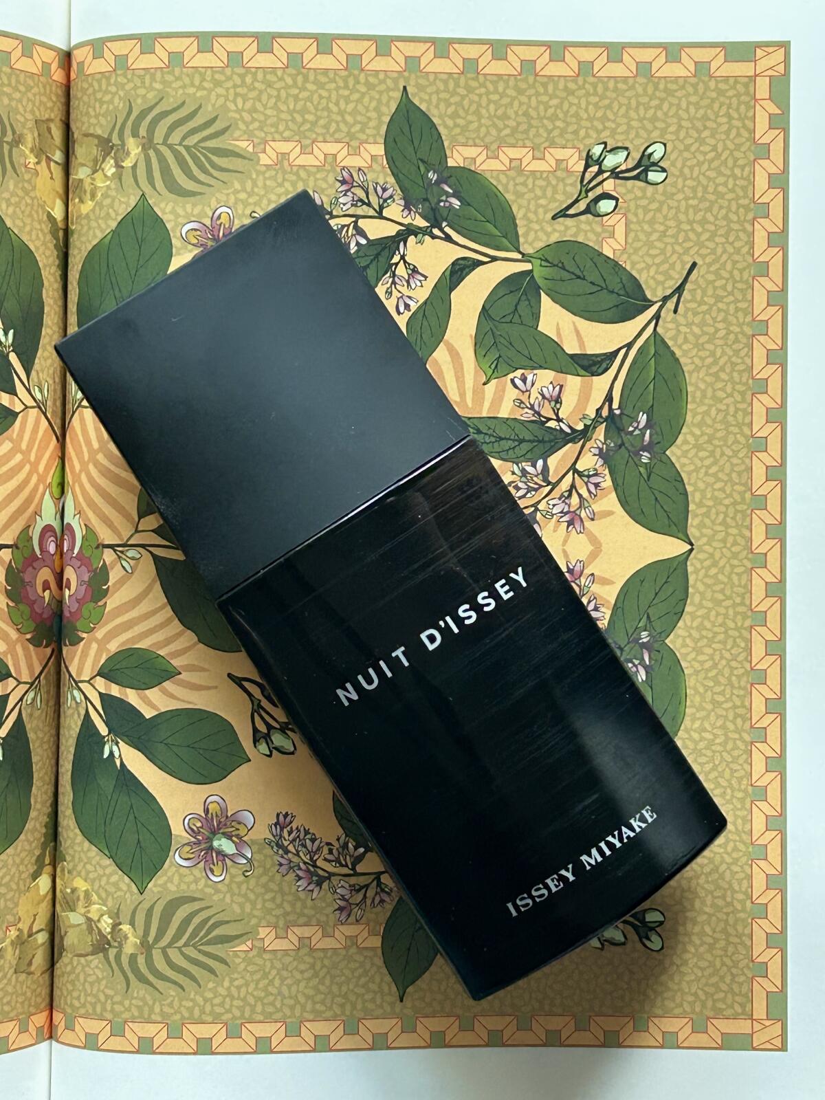 عطر ادکلن نویت دی ایزی ایسه میاکه - Nuit d’Issey Issey Miyake - بررسی، قیمت و خرید