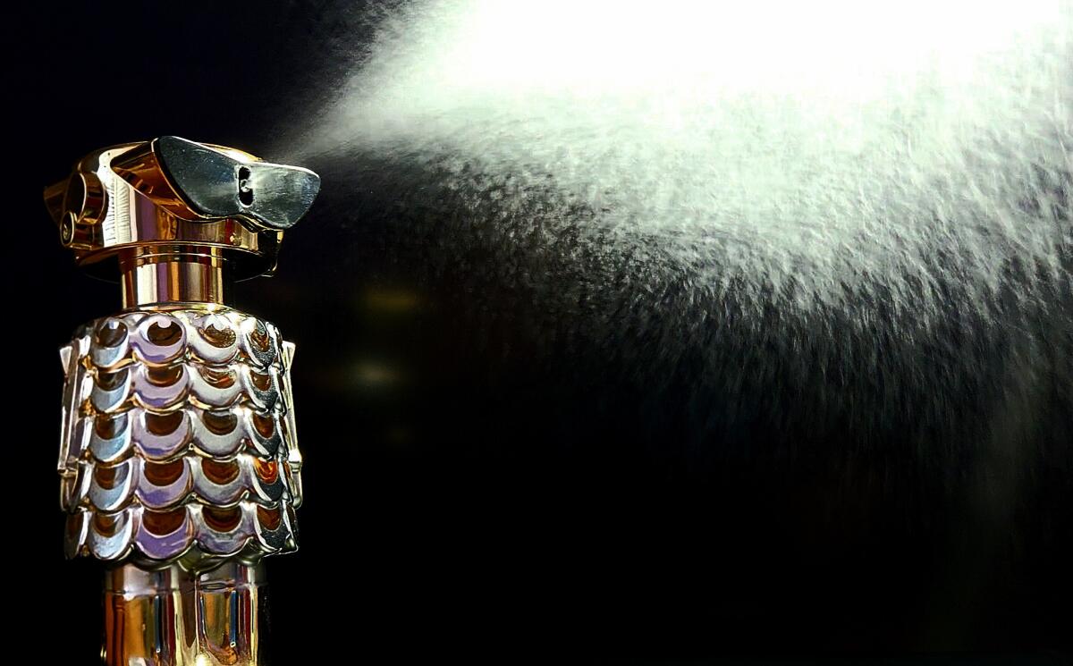 عطر ادکلن فیم رابان - Fame Rabanne - بررسی، قیمت و خرید