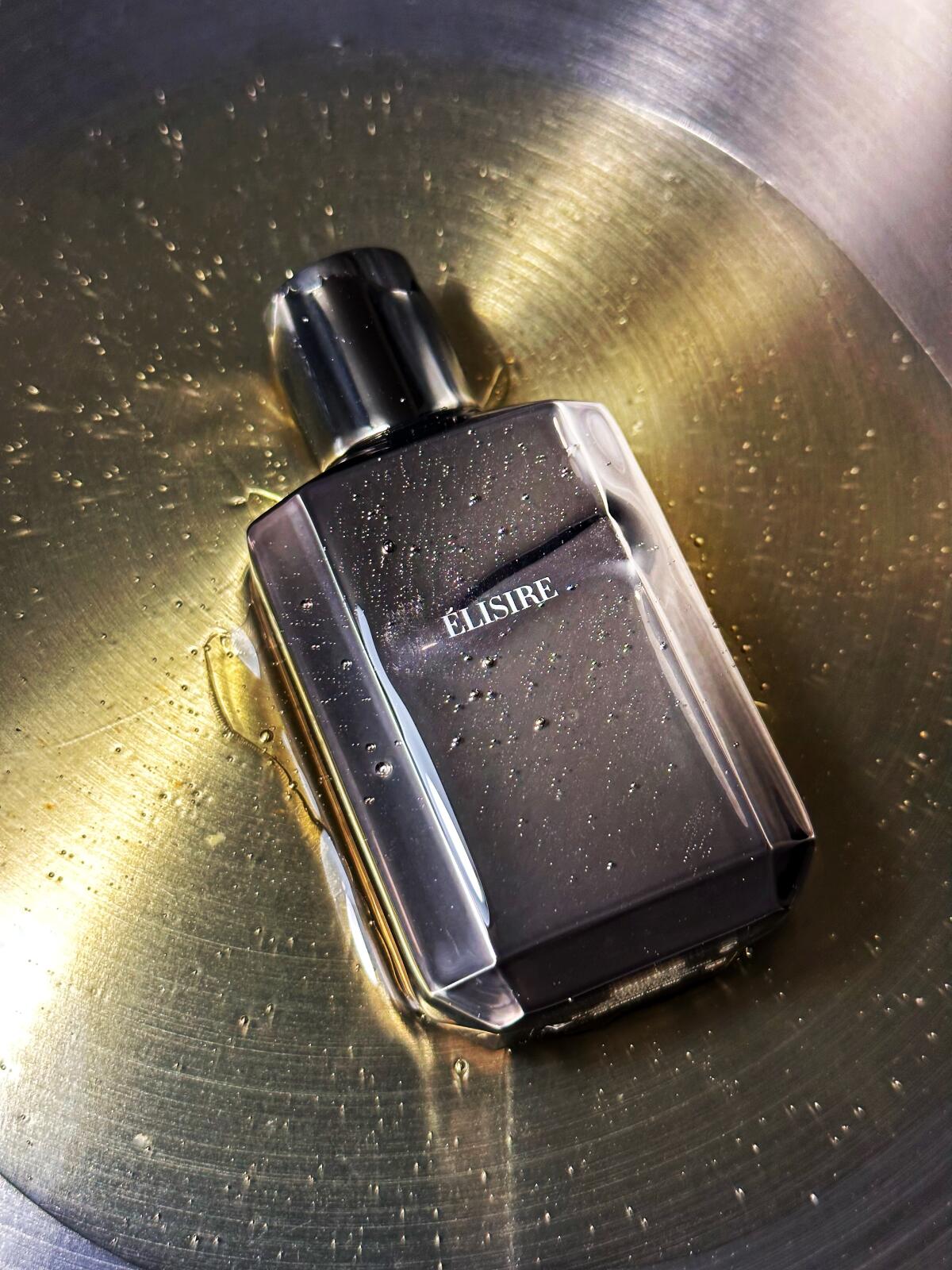 عطر ادکلن هوبوا الیسیری - Hautbois Elisire - بررسی، قیمت و خرید