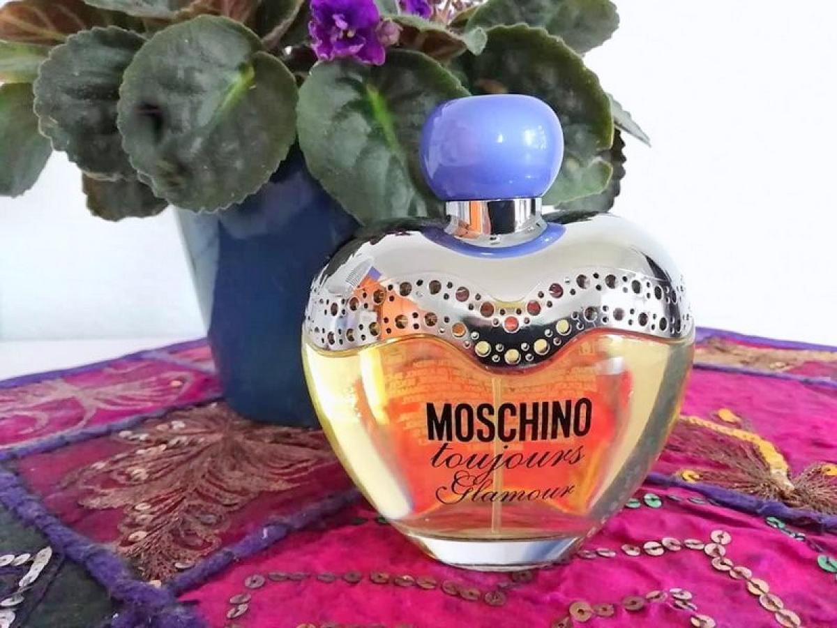 عطر ادکلن توجورز گلامور موشینو - Toujours Glamour Moschino - بررسی، قیمت و خرید