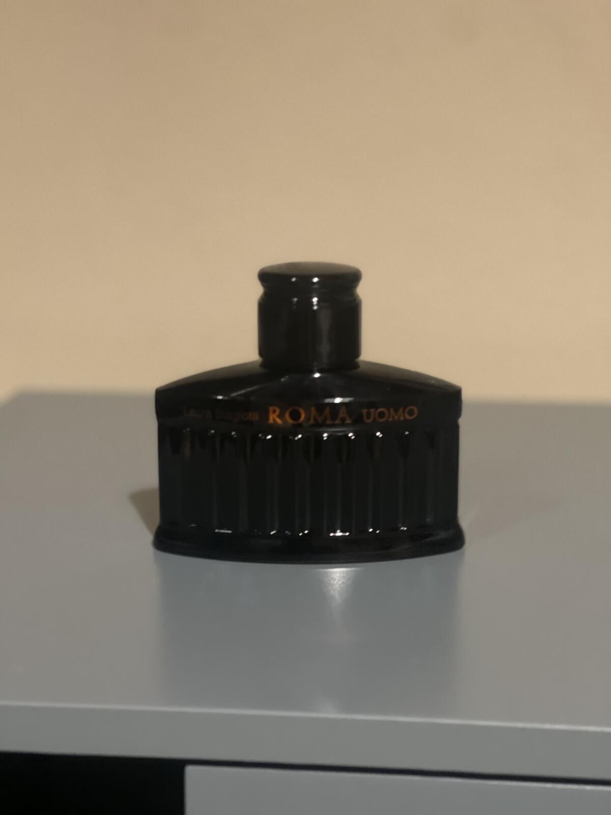 عطر ادکلن روما اومو نرو استرمو لورا بیاجوتی - Roma Uomo Nero Estremo Laura Biagiotti - بررسی، قیمت و خرید