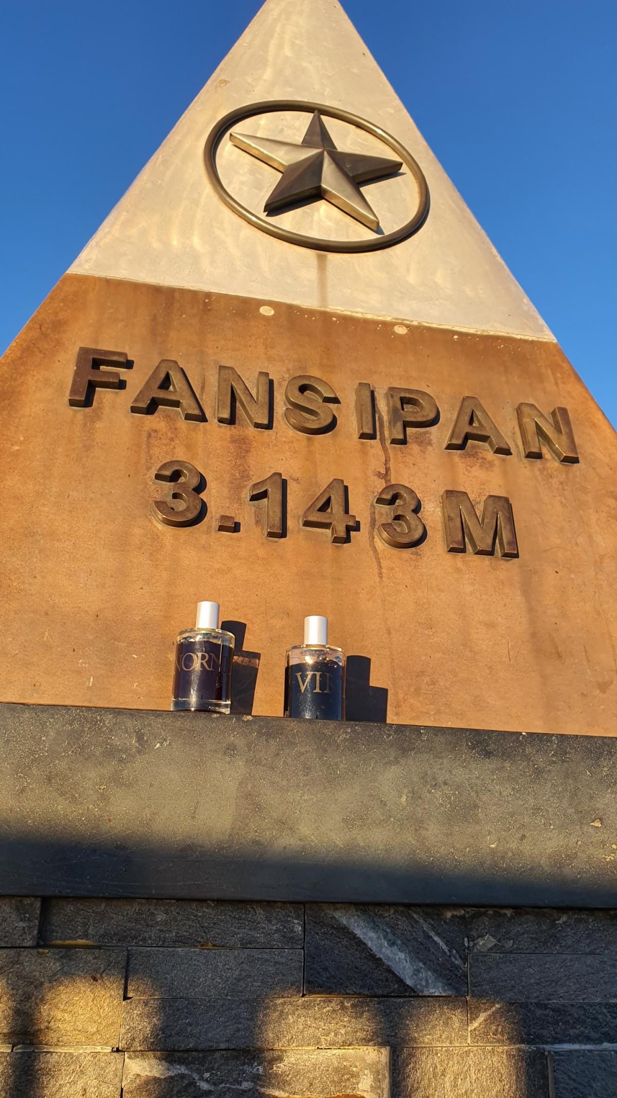 عطر ادکلن ویکت اسلمبرهاوس - Vikt Slumberhouse - بررسی، قیمت و خرید