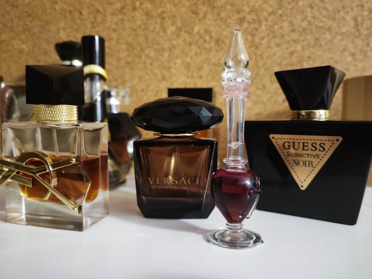 عطر ادکلن آفرودیزیا سانگ آو ایندیا - Aphrodesia Song of India - بررسی، قیمت و خرید