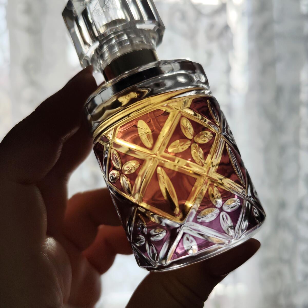 عطر ادکلن فلورانس روبِرتو کاوالی - Florence Roberto Cavalli - بررسی، قیمت و خرید