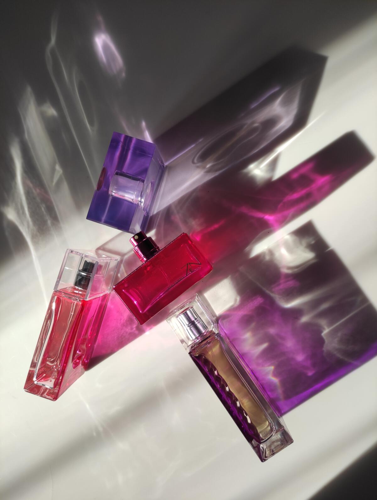 عطر ادکلن پرپل لیپس سالوادور دالی - Purplelips Salvador Dali - بررسی، قیمت و خرید