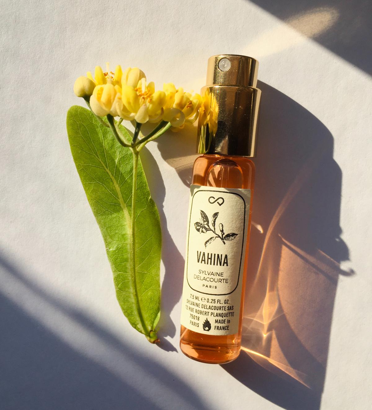 عطر ادکلن واهینا سیلوان دولاکورت - Vahina Sylvaine Delacourte - بررسی، قیمت و خرید