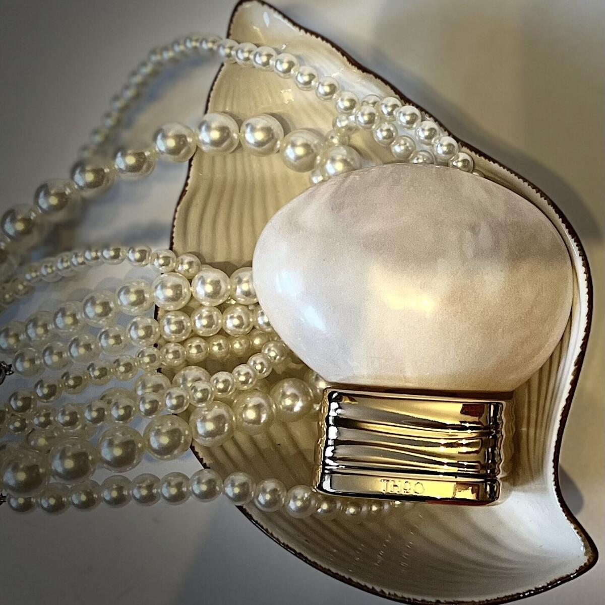 عطر ادکلن وایت پرل د هاوس آو عود - White Pearl The House of Oud - بررسی، قیمت و خرید