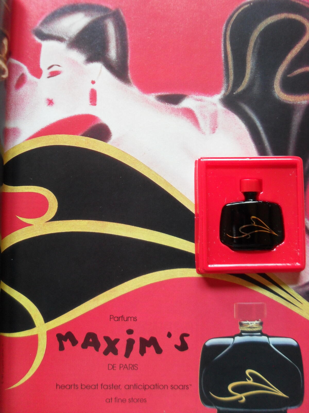 عطر ادکلن مَکسیِم دِ پاری مکسیم د پاریس - Maxim's de Paris Maxim's de Paris - بررسی، قیمت و خرید