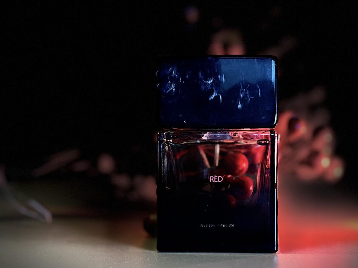 عطر ادکلن رِد سورا دورا - Red Sora Dora - بررسی، قیمت و خرید