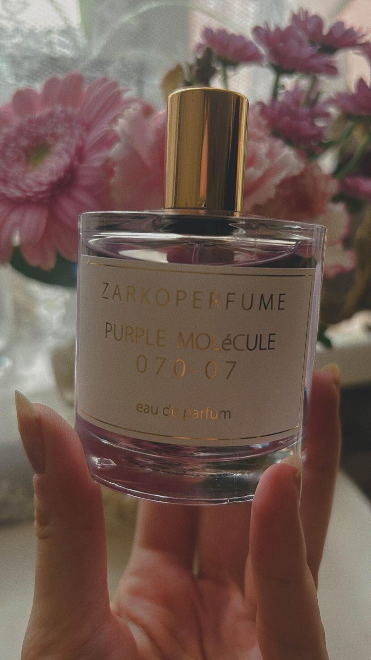 عطر ادکلن پرپل مولکول صفر هفتاد · صفر هفت زارکو پرفیوم - Purple Molecule 070 · 07 ZARKOPERFUME - بررسی، قیمت و خرید