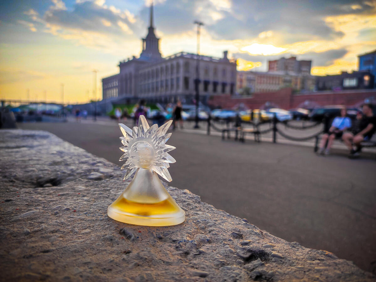 عطر ادکلن لروی سولی سالوادور دالی - Le Roy Soleil Salvador Dali - بررسی، قیمت و خرید