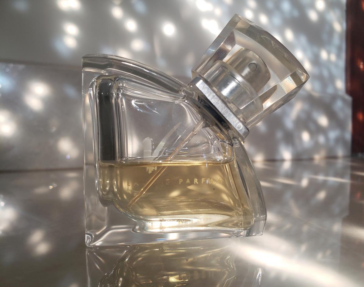 عطر ادکلن وی والنتینو - V Valentino - بررسی، قیمت و خرید