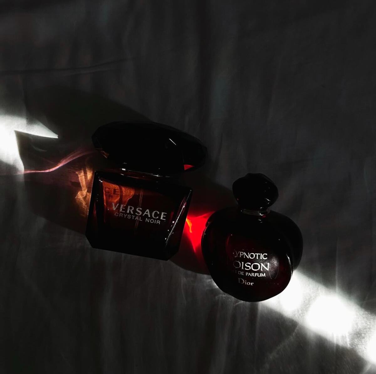 عطر ادکلن کریستال نویر پرفیوم ورساچه - Crystal Noir Parfum Versace - بررسی، قیمت و خرید