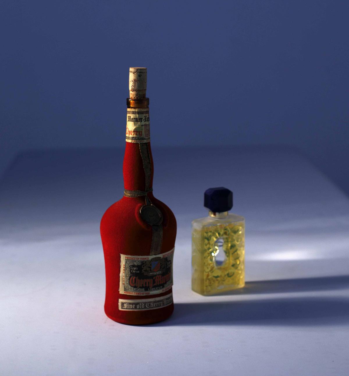 عطر ادکلن سالوادور بای سالوادور دالی سالوادور دالی - Salvador by Salvador Dali (1992) Salvador Dali - بررسی، قیمت و خرید
