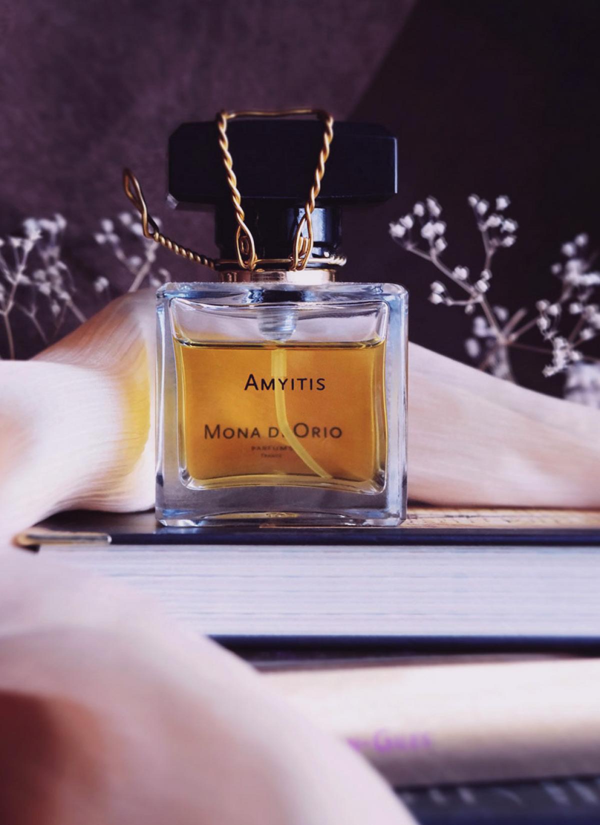 عطر ادکلن امی‌تیس مونا دی اوریو - Amyitis Mona di Orio - بررسی، قیمت و خرید