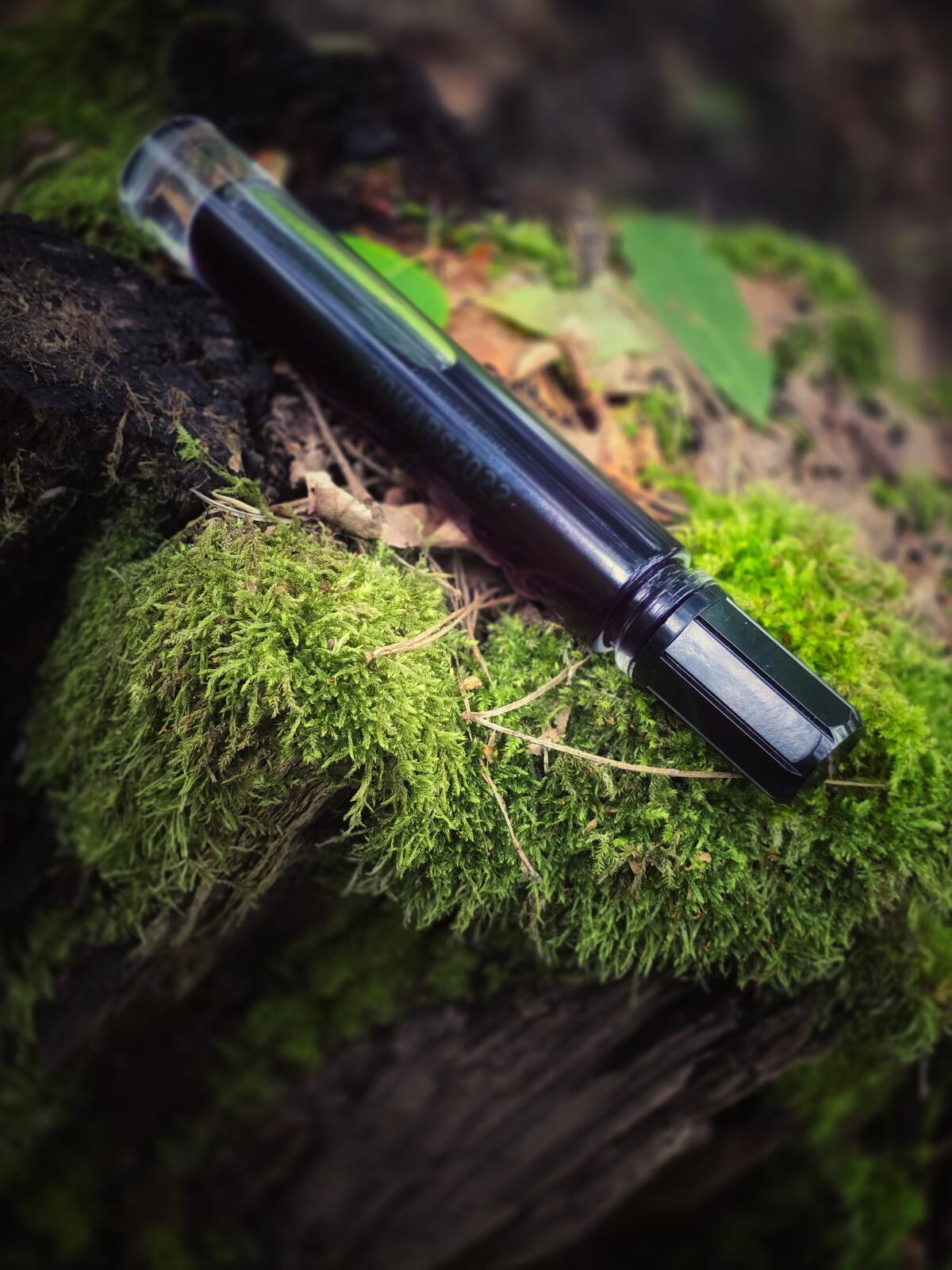 عطر ادکلن بیس مارس دوهزار و بیست و دو روند هولز - 20 MARS 2022 Rundholz - بررسی، قیمت و خرید