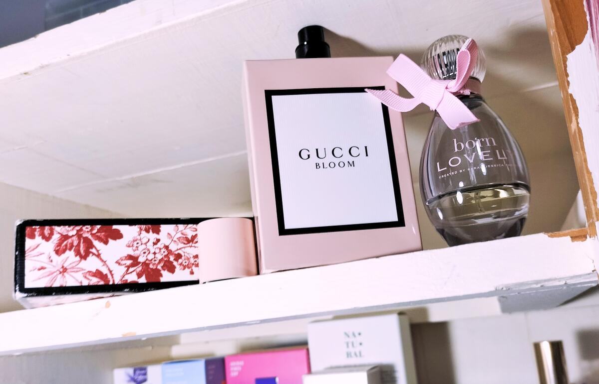 عطر ادکلن بورن لاولی سارا جسیکا پارکر - Born Lovely Sarah Jessica Parker - بررسی، قیمت و خرید