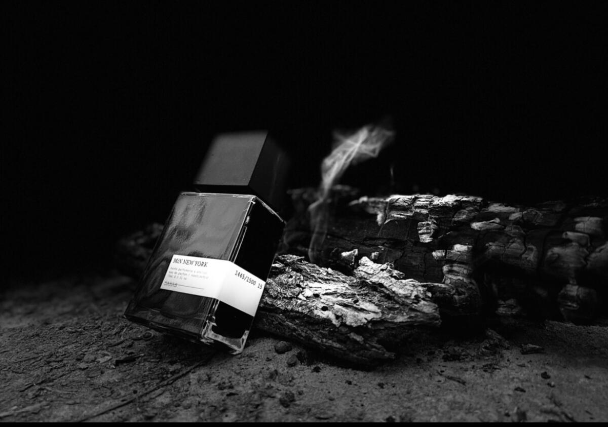 عطر ادکلن دَهَب مین نیویورک - DAHAB MiN NEW YORK - بررسی، قیمت و خرید