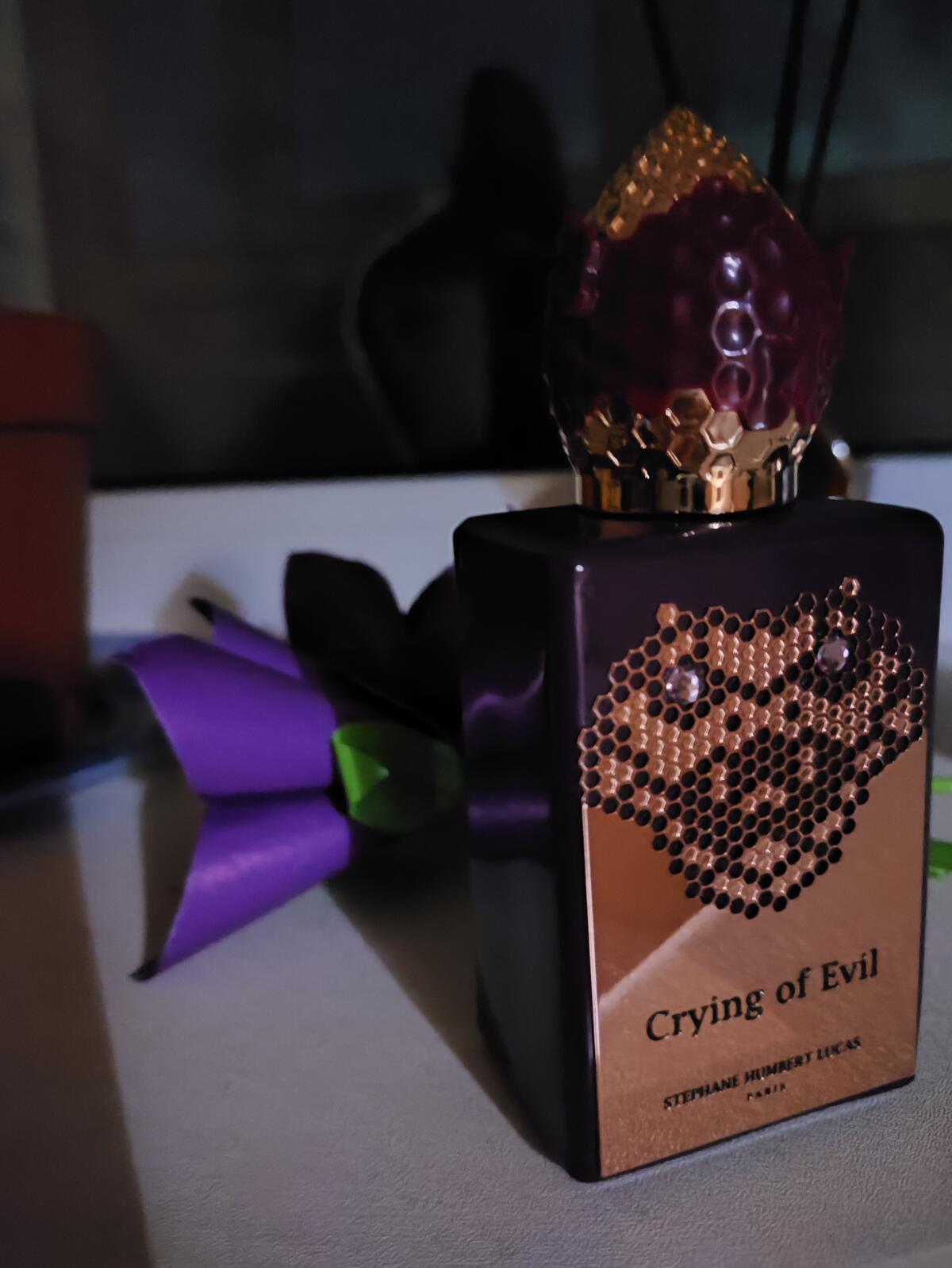 عطر ادکلن کرایینگ آف ایویل استفان هامبرت لوکاس هفتصد و هفتاد و هفت - Crying of Evil Stéphane Humbert Lucas 777 - بررسی، قیمت و خرید