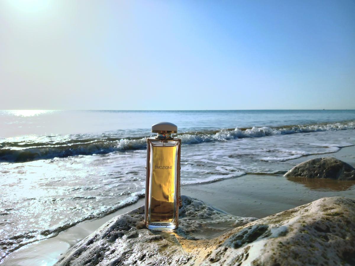 عطر ادکلن اِموتسیونه سالواتوره فراگامو - Emozione Salvatore Ferragamo - بررسی، قیمت و خرید