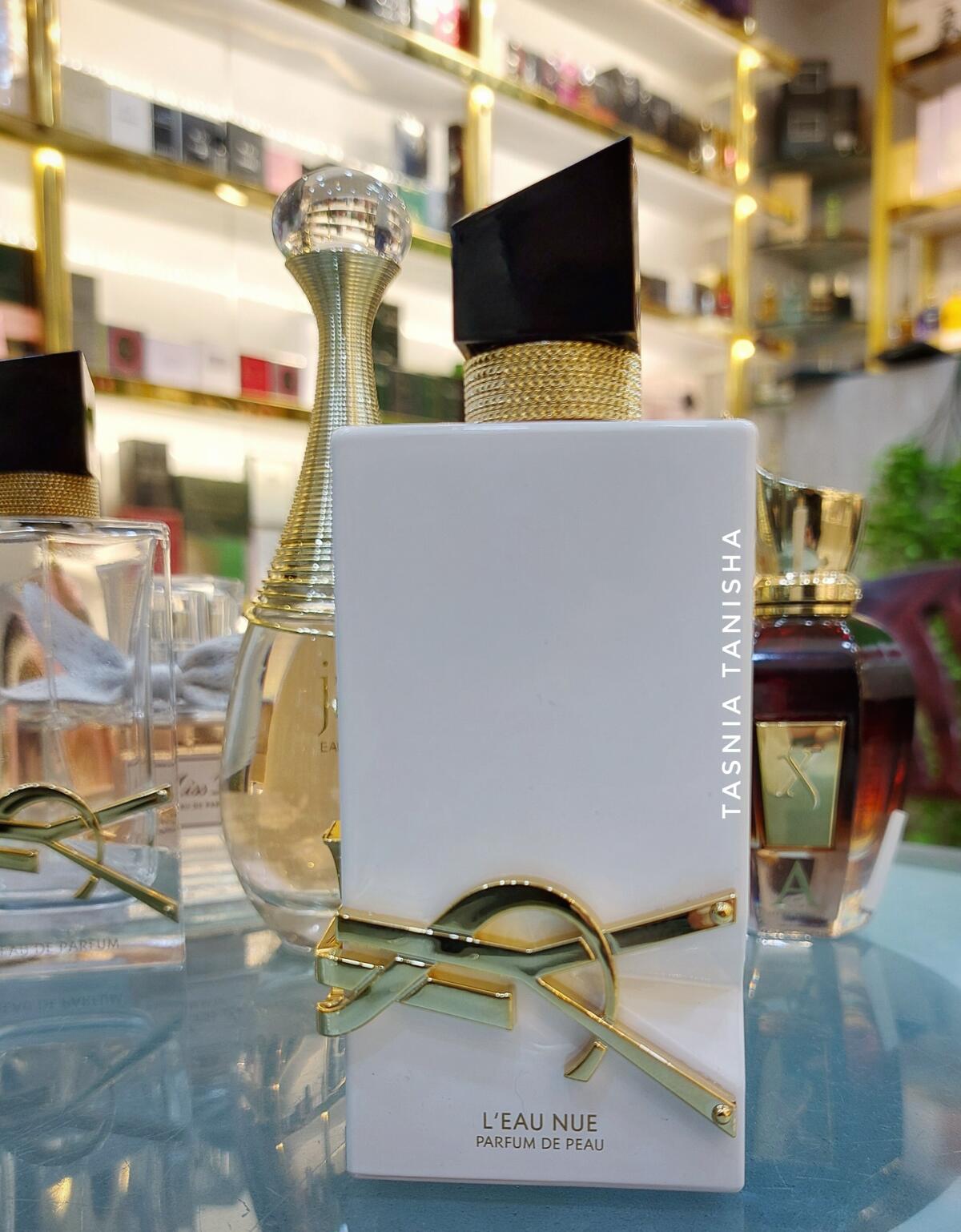 عطر ادکلن لیبر له نو ایو سن لورن - Libre L’Eau Nue Yves Saint Laurent - بررسی، قیمت و خرید