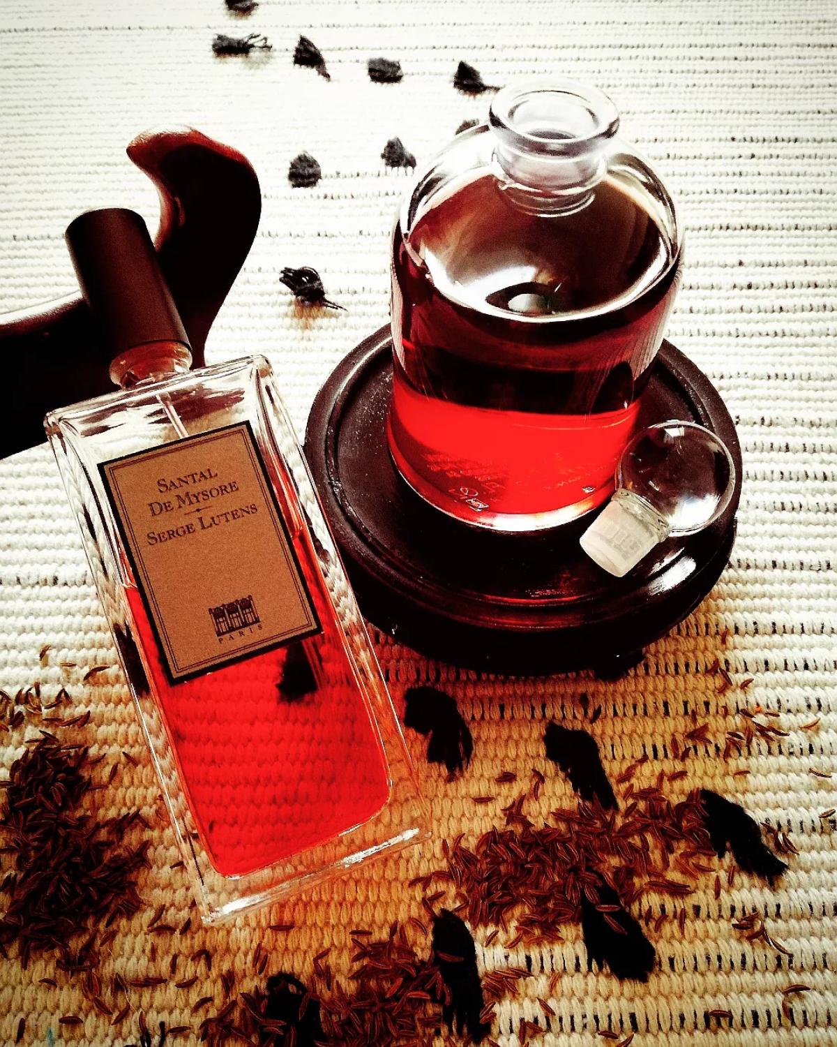 عطر ادکلن سانتال د میسور سرژ لوتنس - Santal de Mysore Serge Lutens - بررسی، قیمت و خرید
