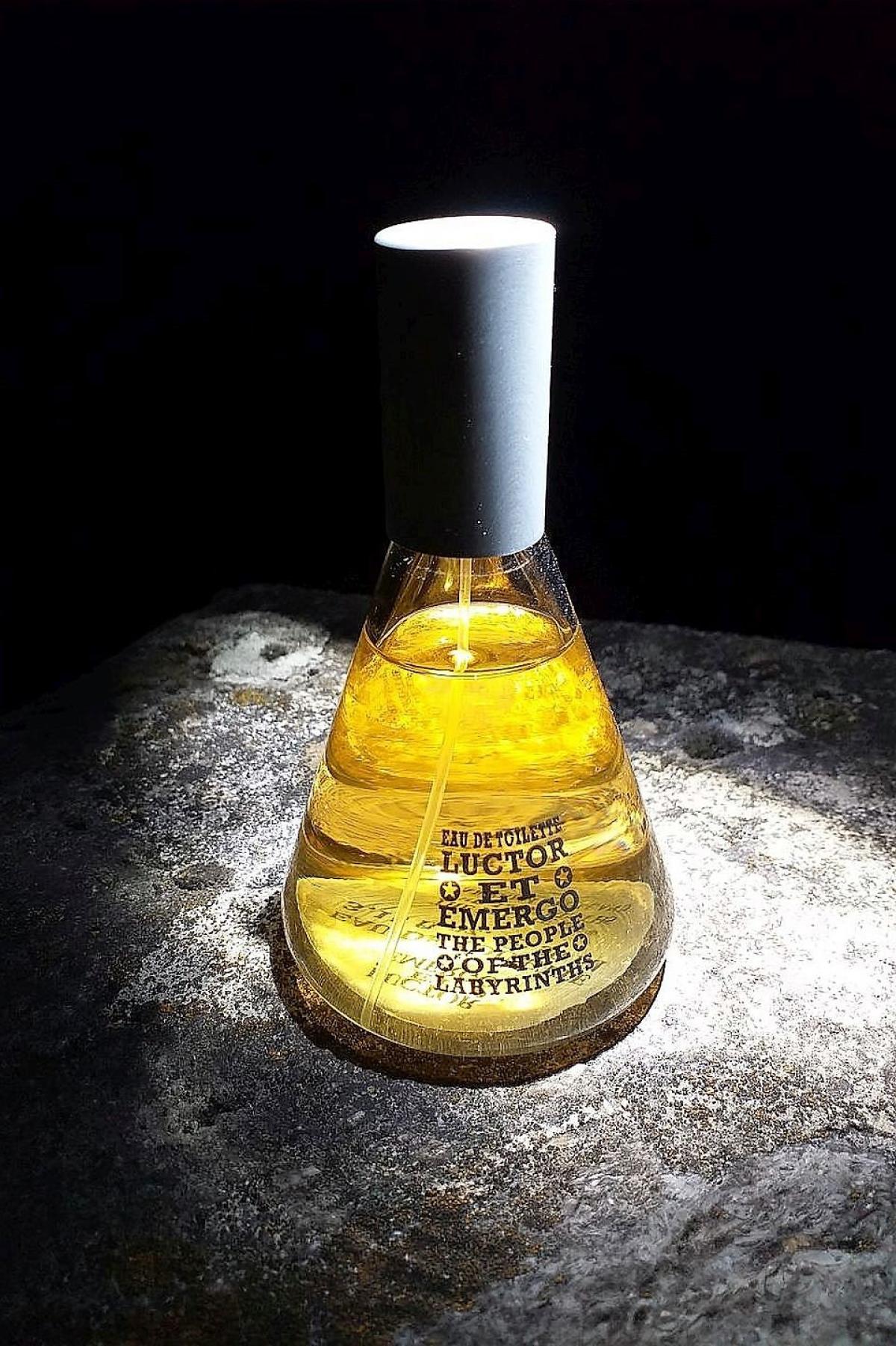 عطر ادکلن لوکتور ات امرگو د پیپل آو د لابرینثز - Luctor et Emergo Eau de Toilette The People Of The Labyrinths - بررسی، قیمت و خرید