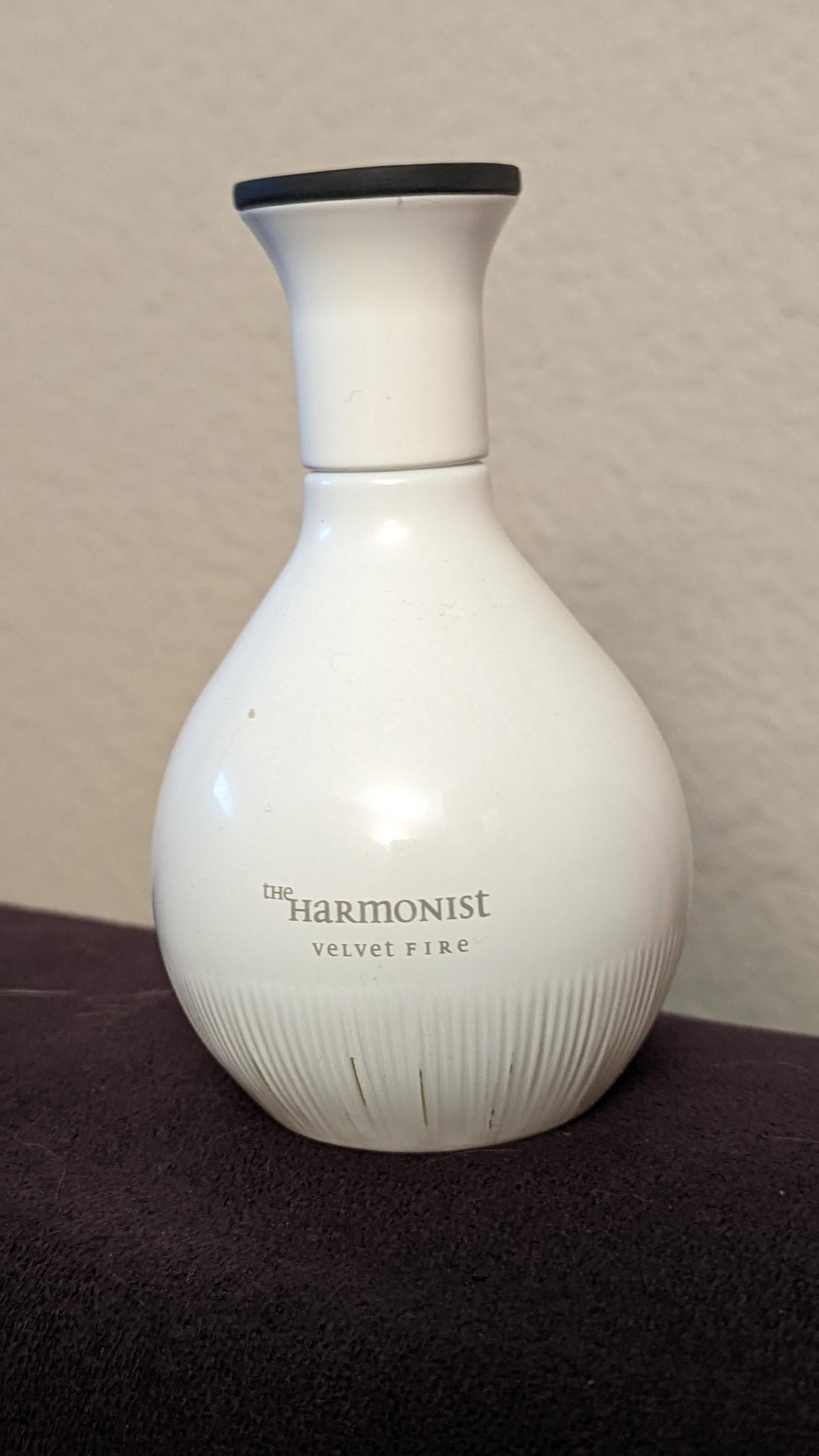 عطر ادکلن ولوت فایر دِ هارمونیست - Velvet Fire The Harmonist - بررسی، قیمت و خرید