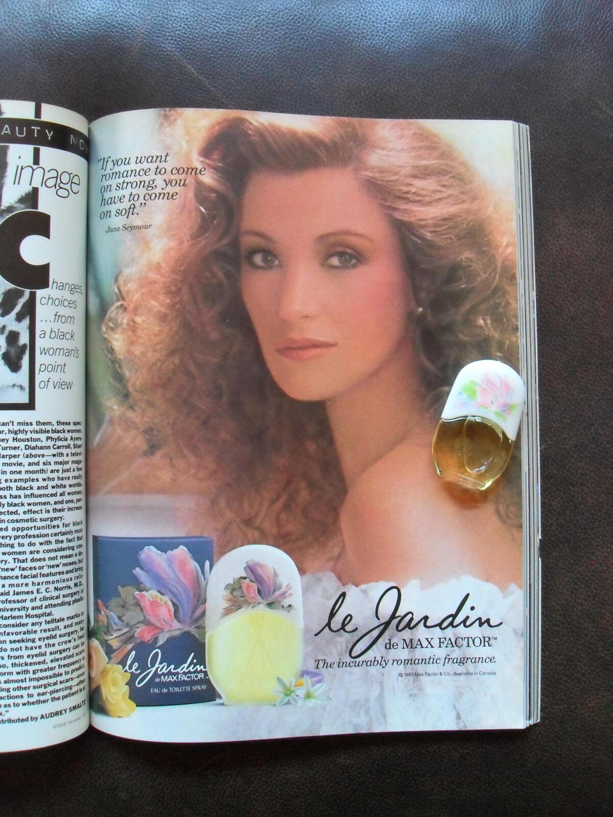 عطر ادکلن لژردن مکس فَکتور - Le Jardin Max Factor - بررسی، قیمت و خرید