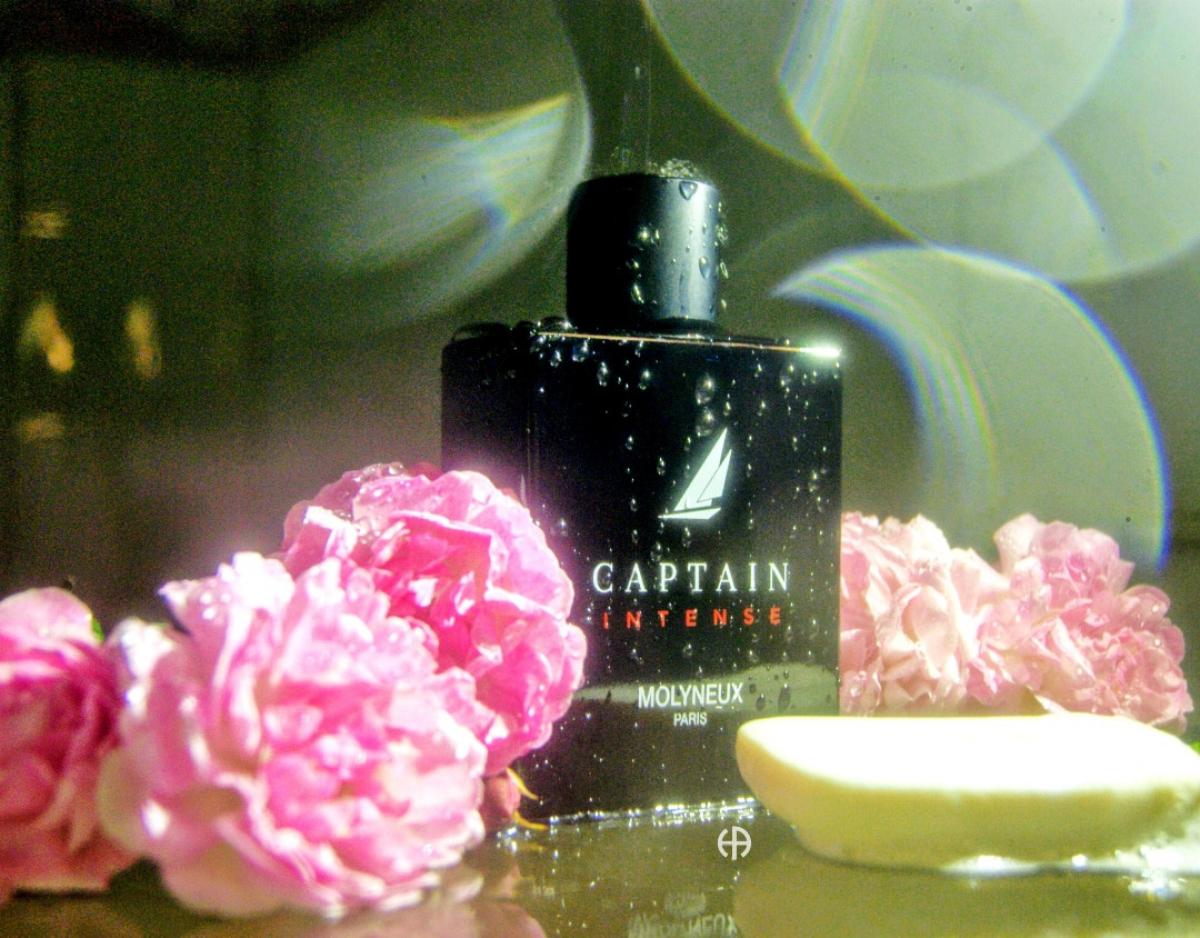 عطر ادکلن کاپیتان اینتنس مالینو - Captain Intense Molyneux - بررسی، قیمت و خرید