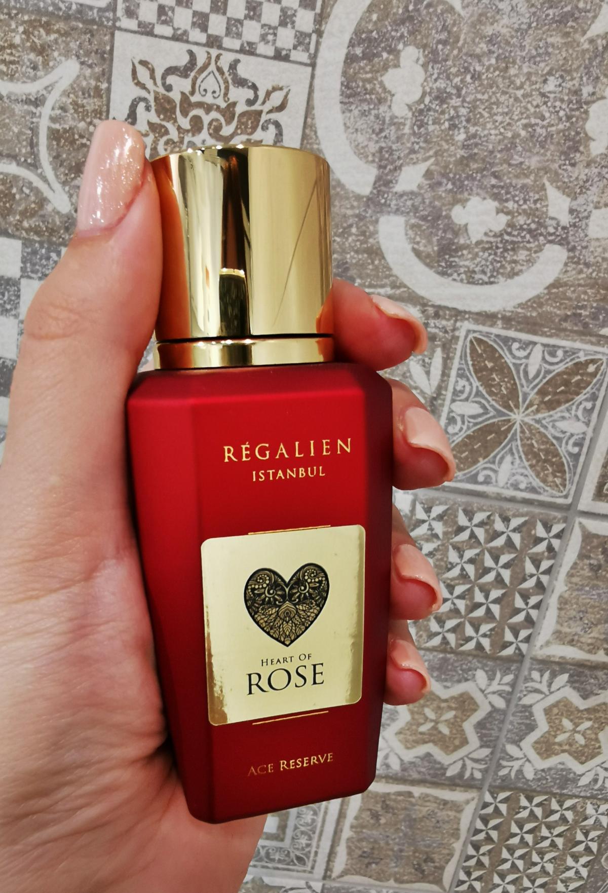 عطر ادکلن هارت آف رز رگالین - Heart Of Rose Regalien - بررسی، قیمت و خرید