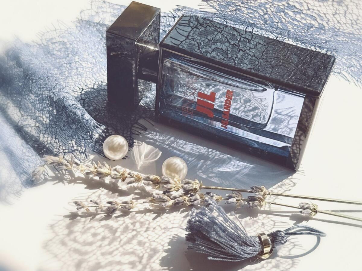 عطر ادکلن سنشوال جیل جیل ساندر - Sensual Jil Jil Sander - بررسی، قیمت و خرید