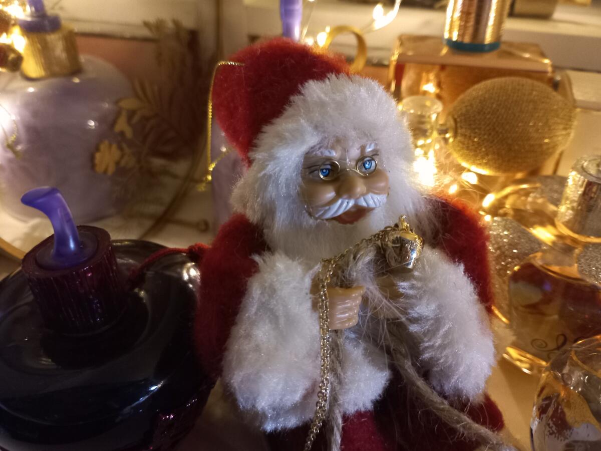 عطر ادکلن ایلوزیونز نوآغ لو پغمیه پغفم او دو مینویی لولیتا لمپیکا - Illusions Noires Le Premier Parfum Eau de Minuit Lolita Lempicka - بررسی، قیمت و خرید