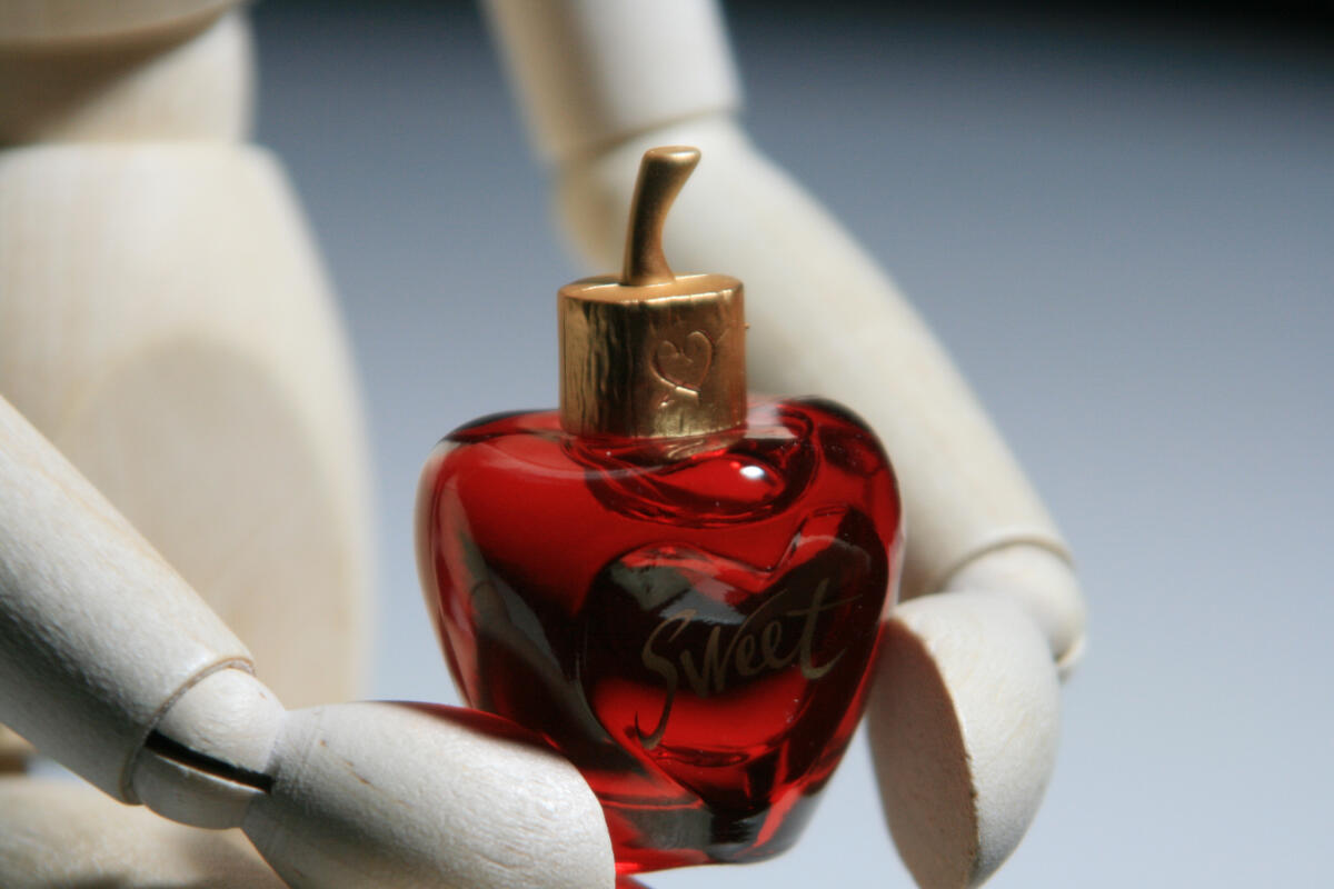 عطر ادکلن سوییت لولیتا لمپیکا - Sweet Lolita Lempicka - بررسی، قیمت و خرید