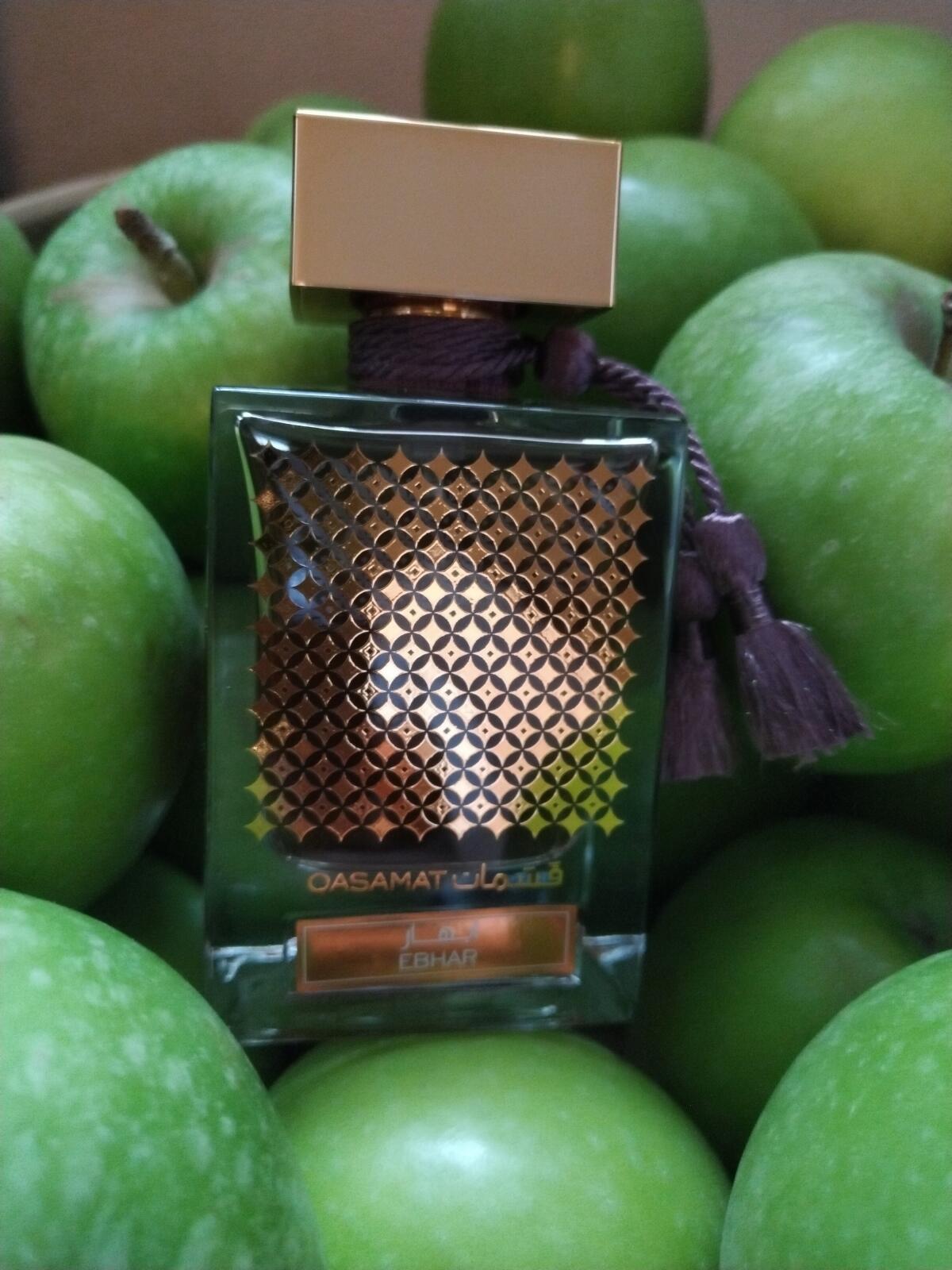 عطر ادکلن قَسَمَت اِبحار راساسی - Qasamat Ebhar Rasasi - بررسی، قیمت و خرید