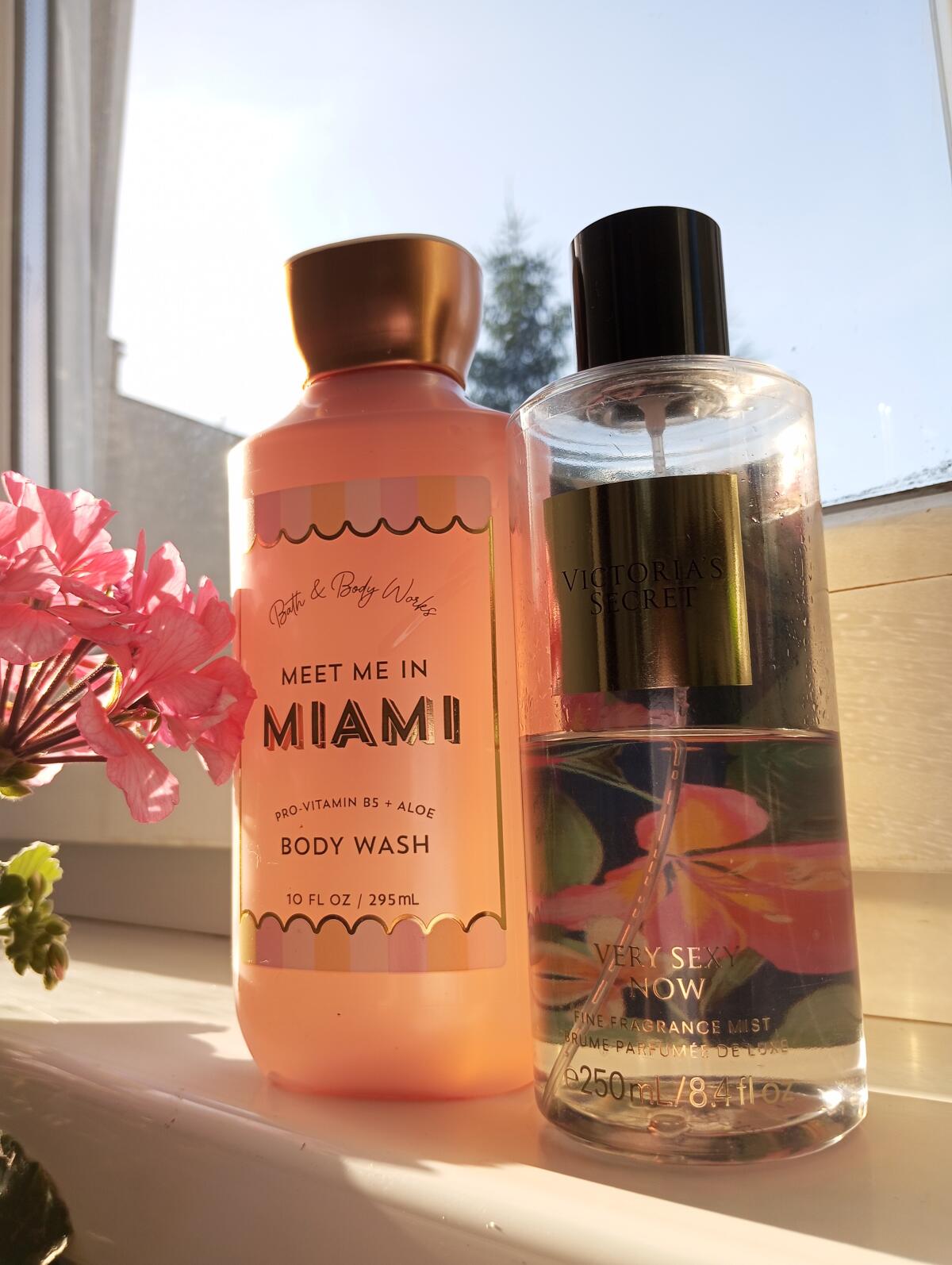 عطر ادکلن وری سکسی نو ۲۰۱۷ ویکتوریا سیکرت - Very Sexy Now 2017 Victoria's Secret - بررسی، قیمت و خرید